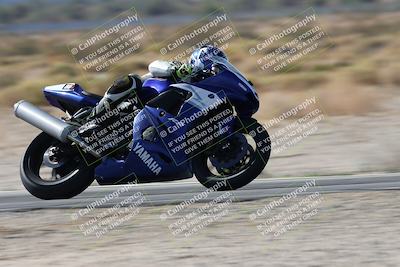 media/Nov-16-2025-Race Pace (Sun) [[8c5fa54630]]/Verified Riders/3-Turn 14 (1045am)/